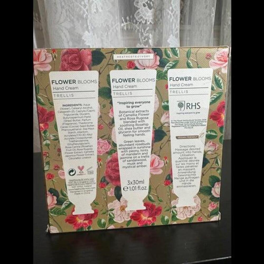 Heathcote & Ivory Flower Blooms Hand Cream Gift Set (3-Pack) [COPY] - Picture 2 of 2